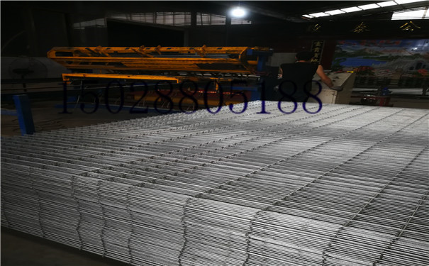 鐵絲網(wǎng)圍欄 鐵絲網(wǎng)圍欄